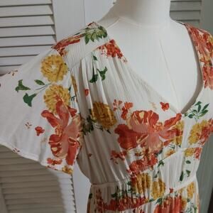 REWIND XL Floral Short Flounce-Sleeve Lined Fitted-V-Neck Ruffle-Hem Knee-Length